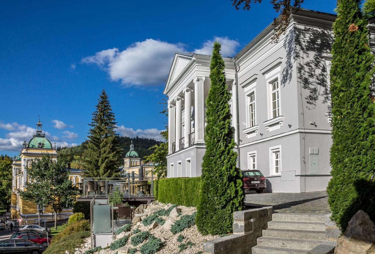 Gourmet Hotel Villa Patriot Marianske Lazne Exterior photo